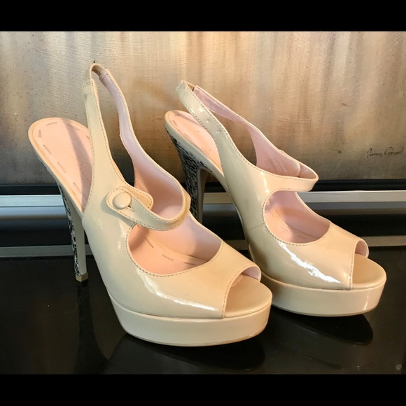 Colin Stuart Vintage Nude Platform Pump - Picture 6 of 6